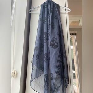 skull scarf